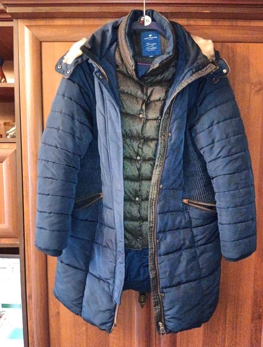 Продається зимова жіноча куртка