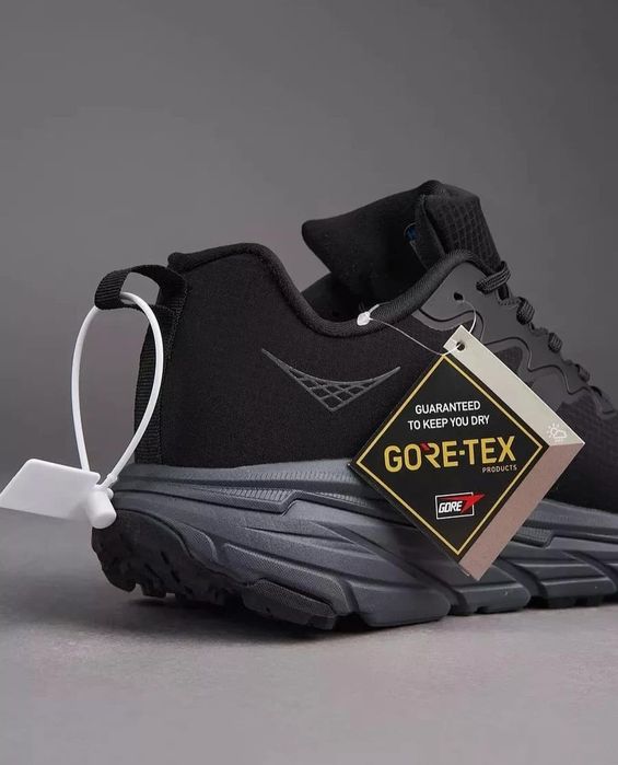 Кроссовки зимние Hoka черные gore-tex 3735-5
