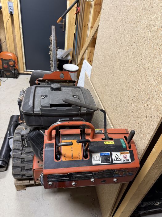 Ditch Witch RT16 koparka łańcuchowa