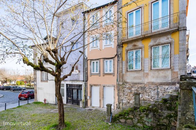 Fantástico Prédio totalmente renovado no centro Histórico de Braga!