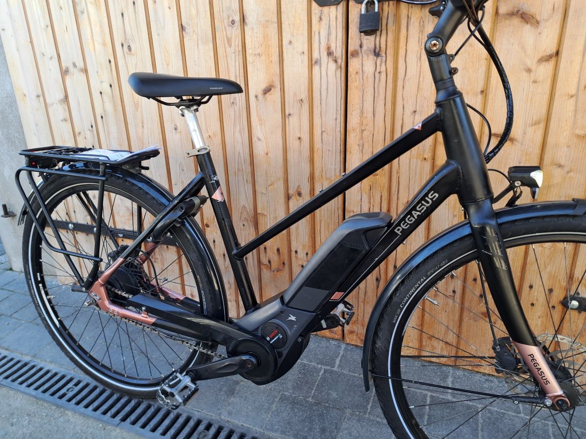 Rower elektryczny PEGASUS TECARO Bosch Performance CX NuVinci M 53