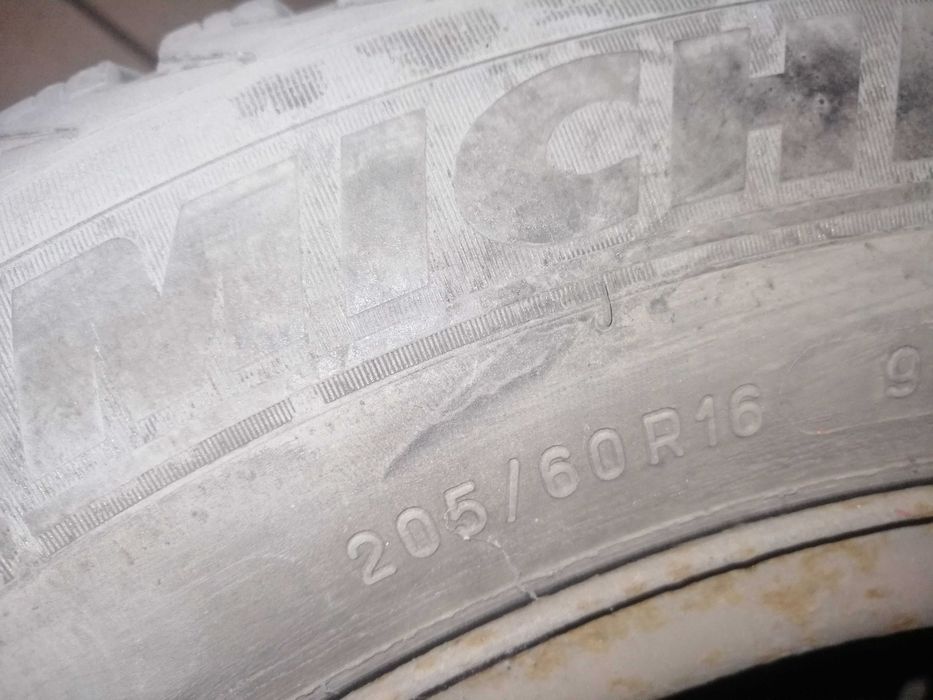 Felgi stalowe R16 koła opony zimowe 205/60 R16