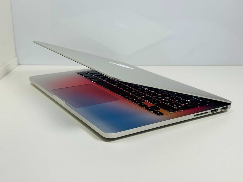 MacBook Pro 13 2015 i5 8GB RAM 256GB SSD Silver Super Stan