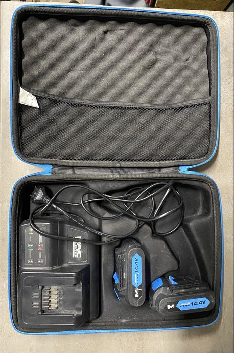 Zestaw akumulatorów 14.4V + ładowarka + walizka – Mac Allister