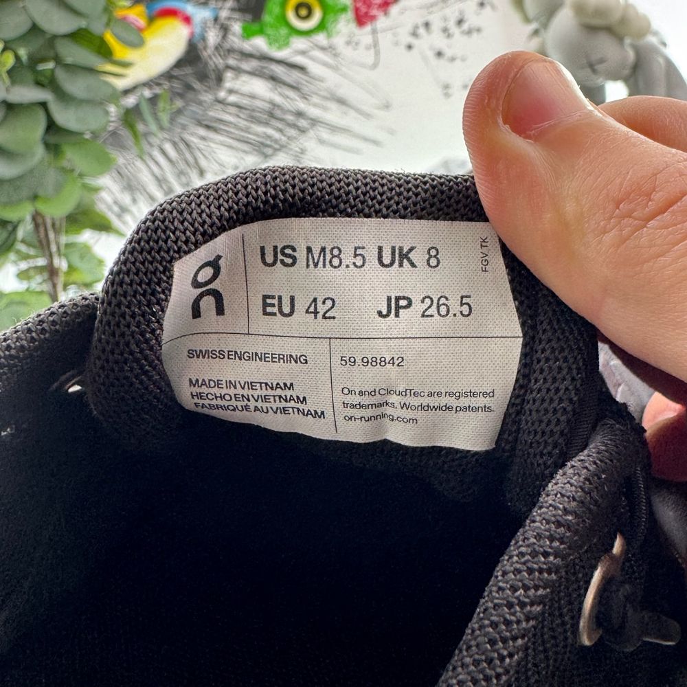 Кросівки On Cloud 5 Waterproof 42 розмір 4495