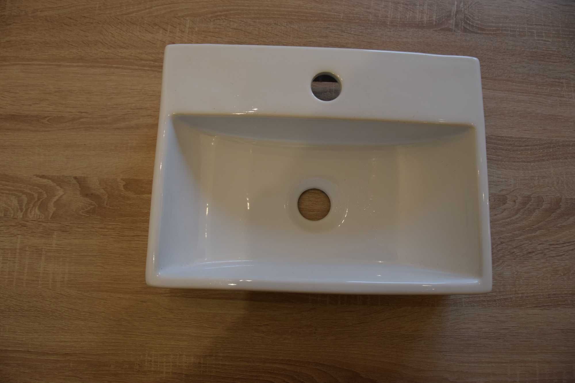 Nowa mała umywalka łazienkowa 40 cm