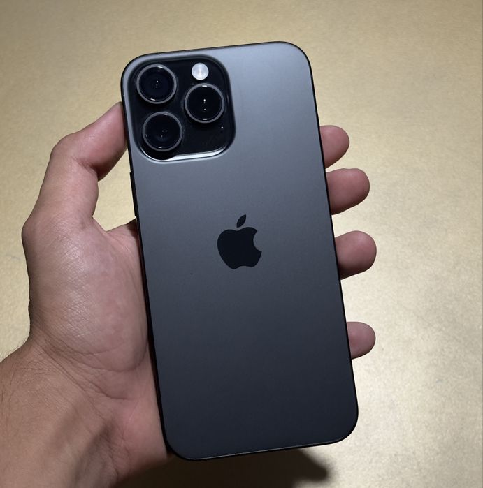 iPhone 16 Pro Max 256GB C/Garantia