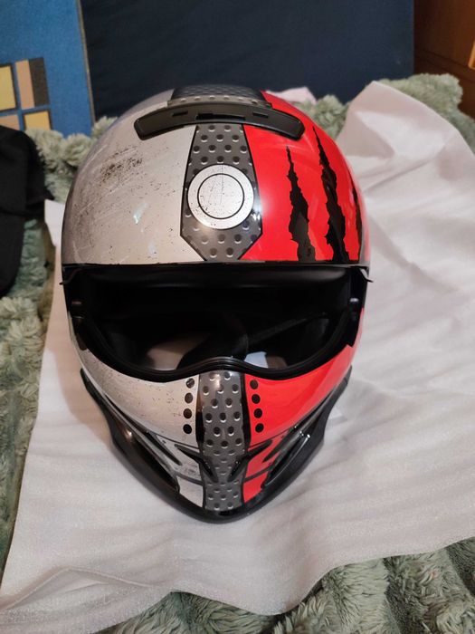 Продам мотошолом "Scorpion"