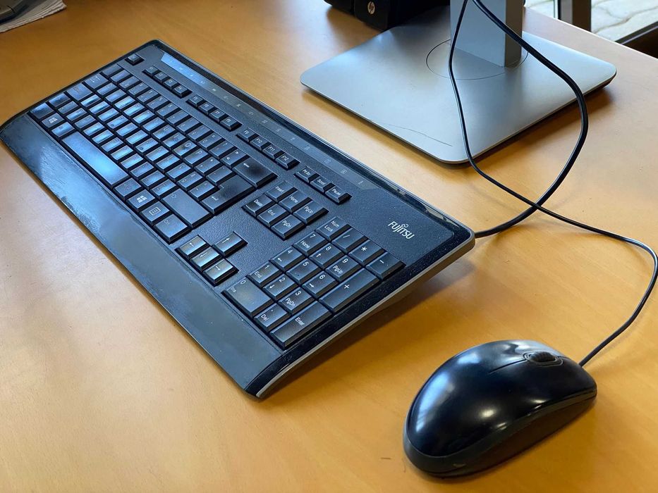Computador Completo Fujitsu + Periféricos