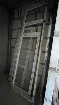 Металопластиковая дверь с окном ( балкон)