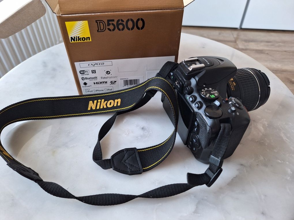 Aparat Nikon D 5600 Korpus+obiektyw 18-55 mm Stan bdb