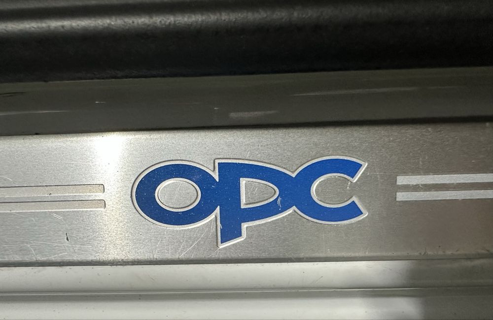 Opel corsa OPC 192cv
