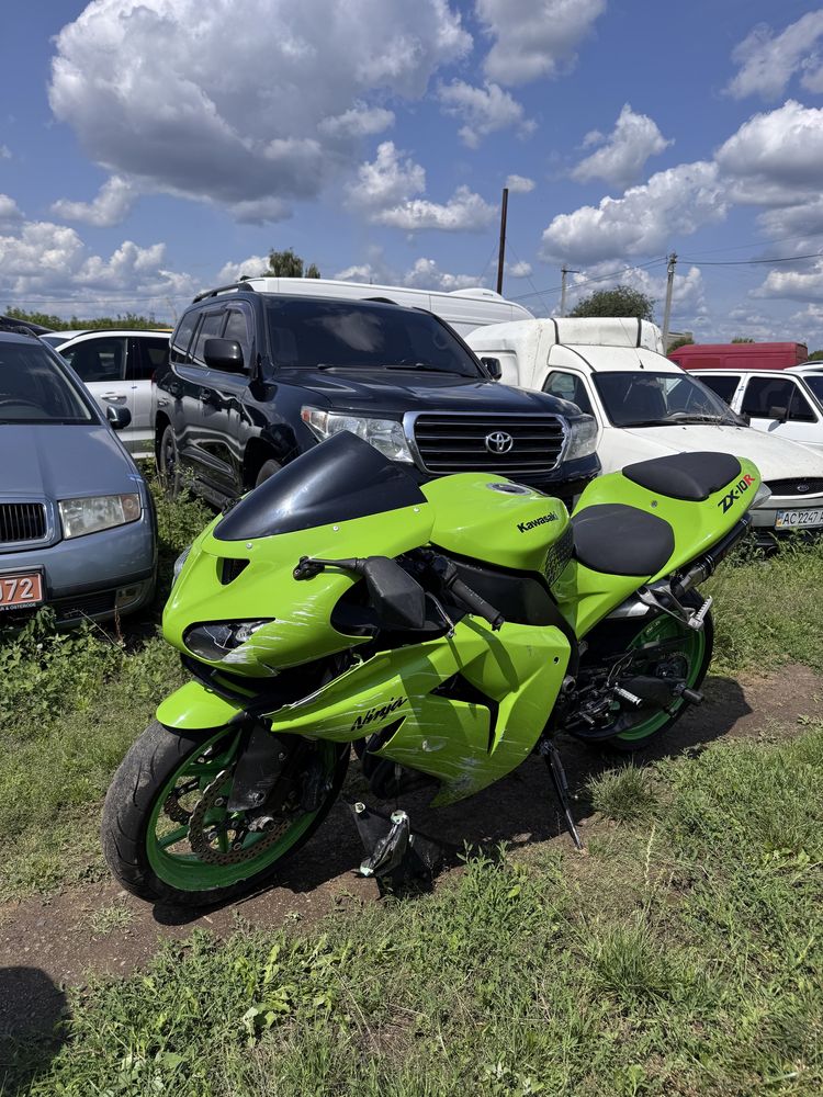 Продам kawasaki zx10r
