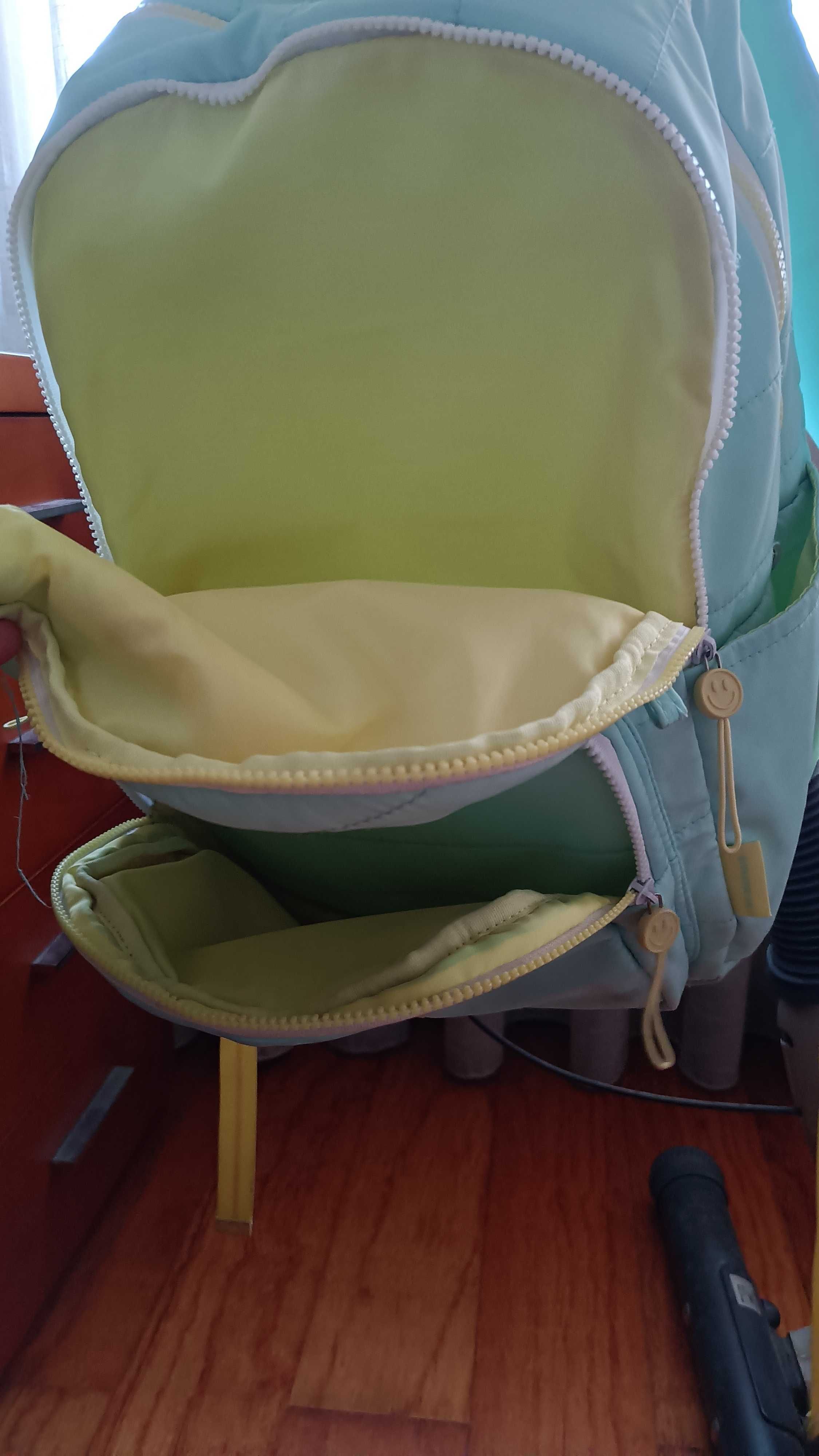 Mochila e estojo
