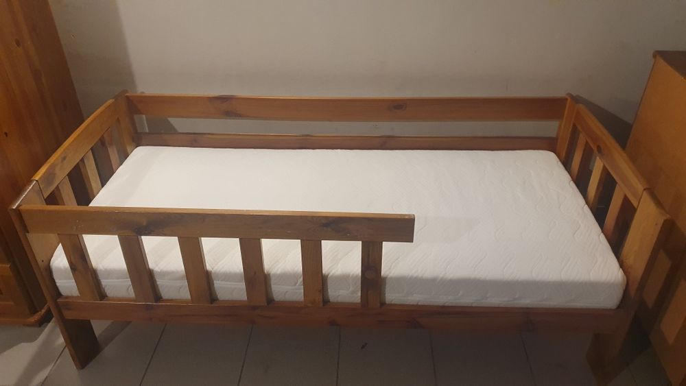 Łóżko drewniane dla dziecka kolor dąb