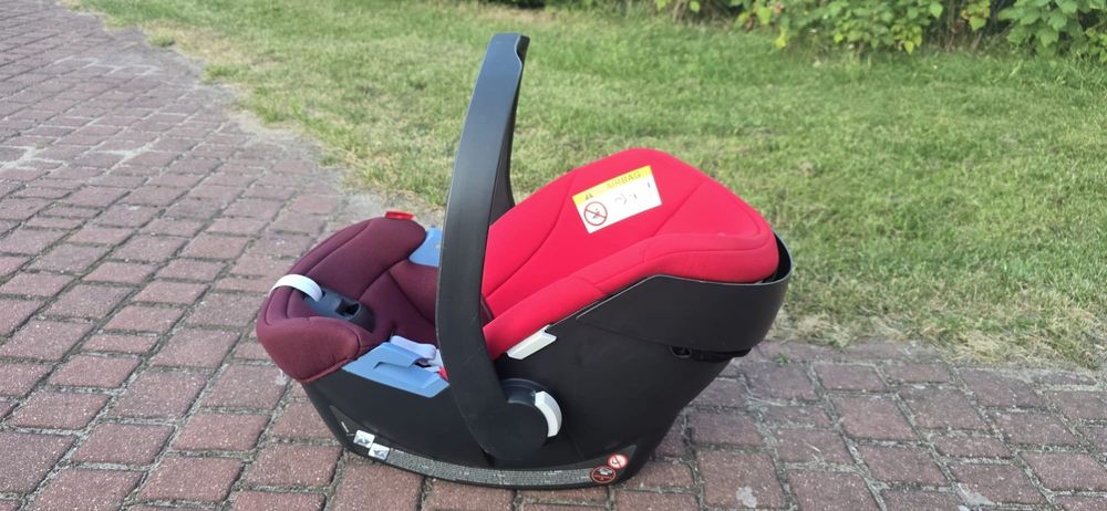 Fotelik samochodowy z bazą Cybex Aton B i-Size 0-13kg