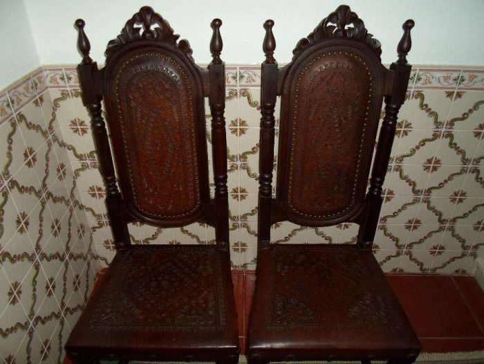 Cadeiras estilo séc. XVII