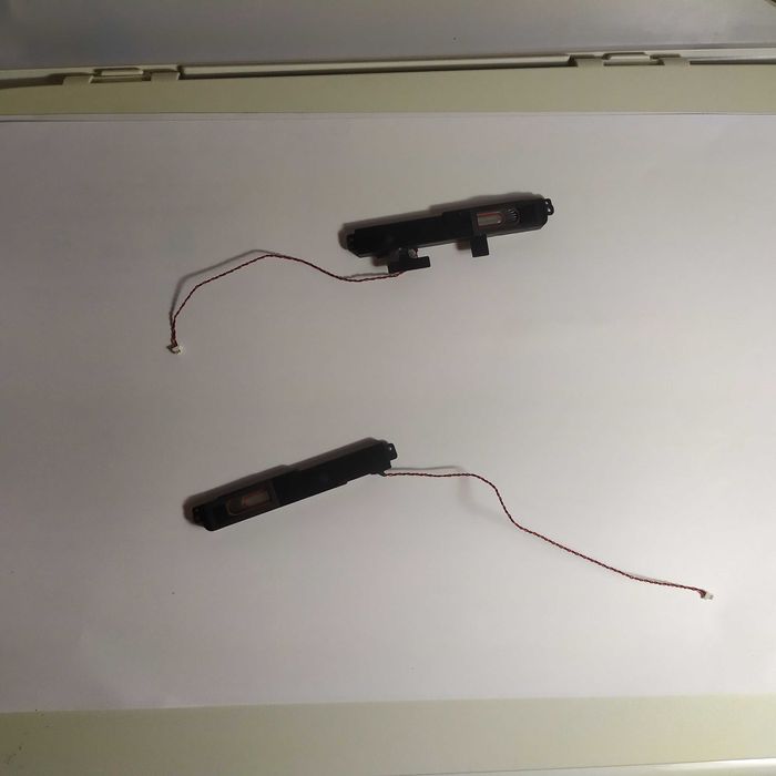 Tablet Kubo sistema operativo Windows VENDO  VÁRIAS PEÇAS. VER FOTOS