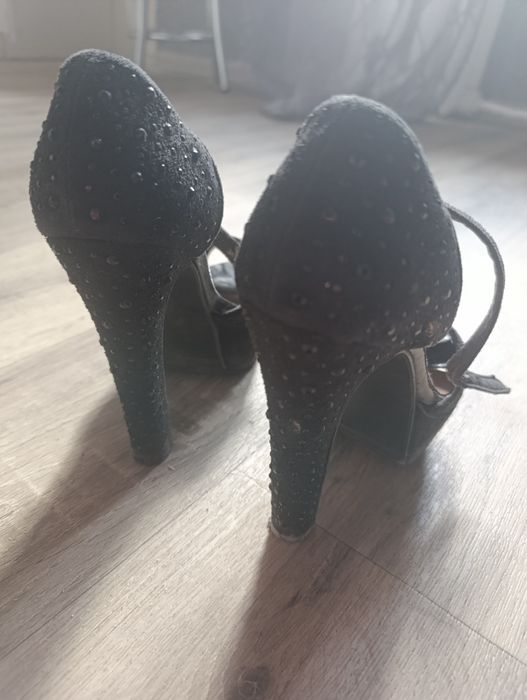 Босоножки подарю