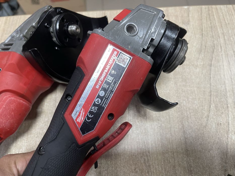 Milwaukee M18 Fuel безщіткові акумуляторні болгарки Мілвокі