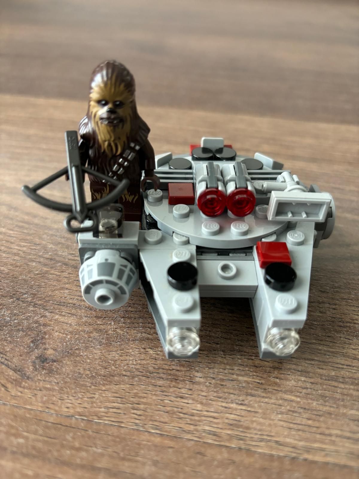 Star Wars # 75193 Chewbacca
Microfighter Millennium Falcon
[figurina C