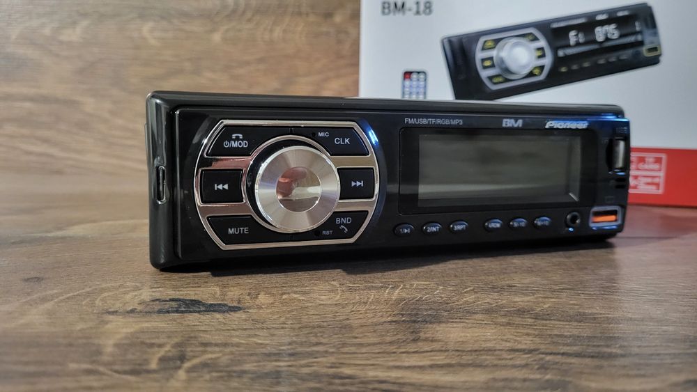 Bluetooth магнітола BM-18/USB/AUX/змінна підсвітка