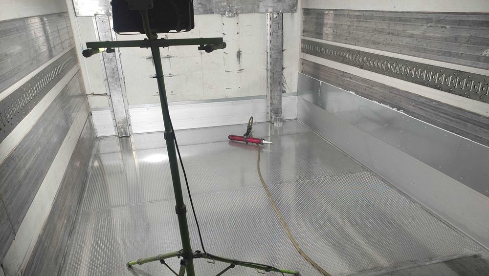 Remonty  podłogi   Schmitz Krone  naczepy