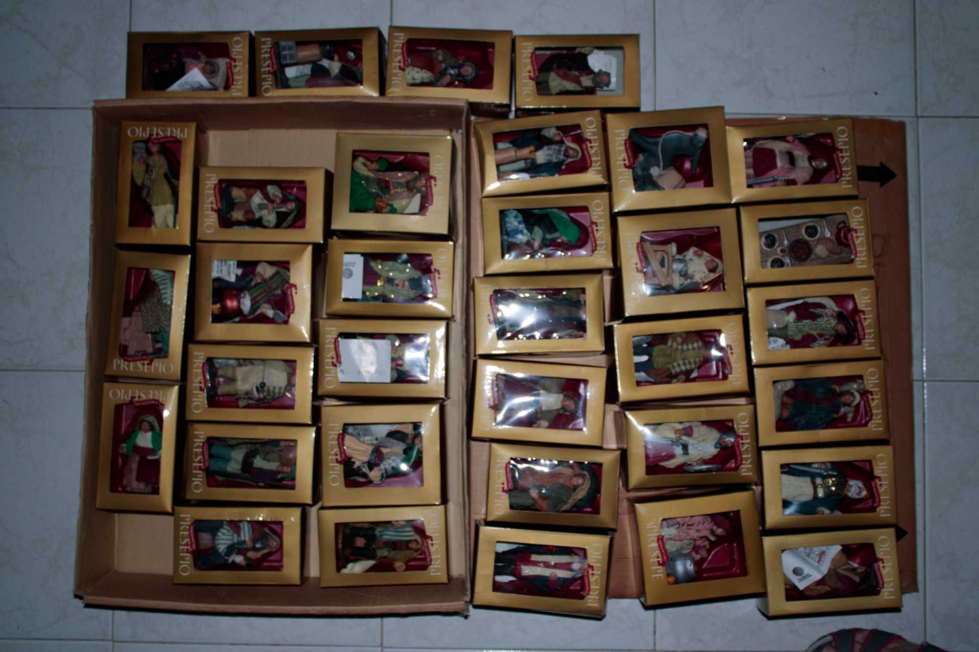 Presépio - 40 Figuras e Cenário