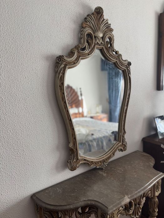 Espelho e móvel de entrada