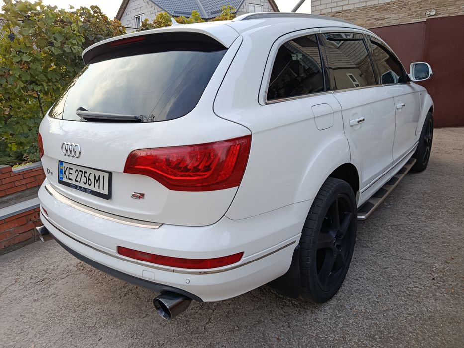 Продам Audi Q7 в отличном состоянии