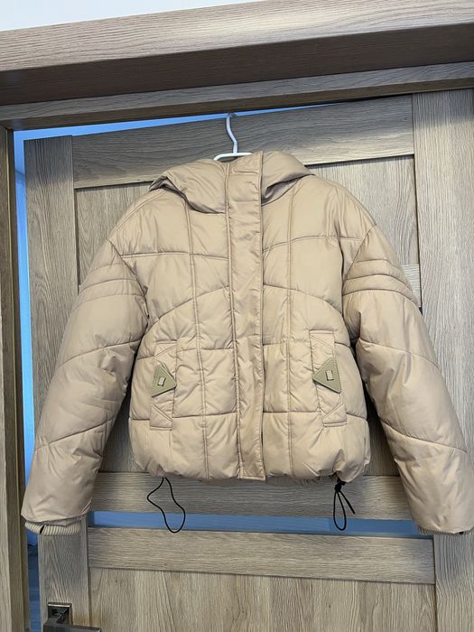 Тепла куртка з капюшоном