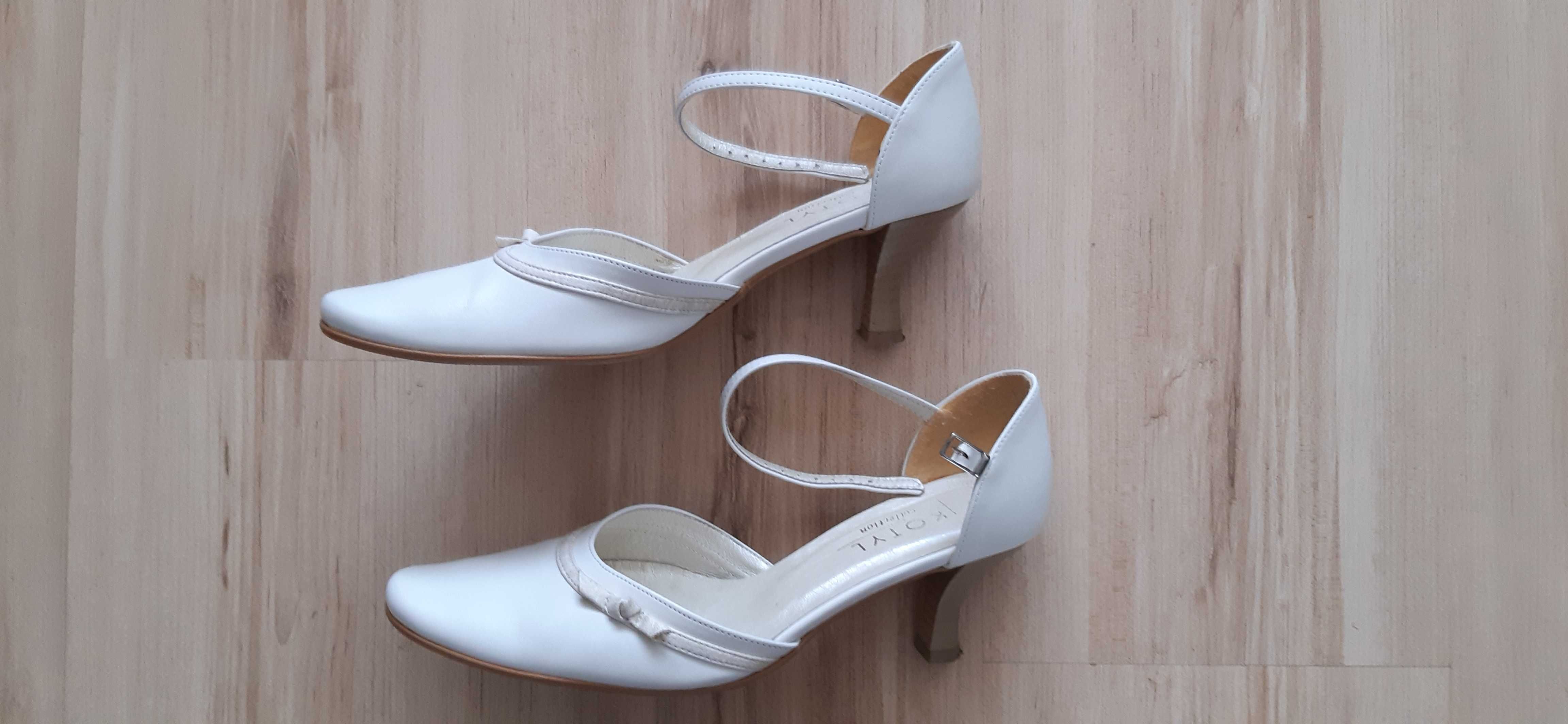 Buty damskie Kotyl r. 37 ecru