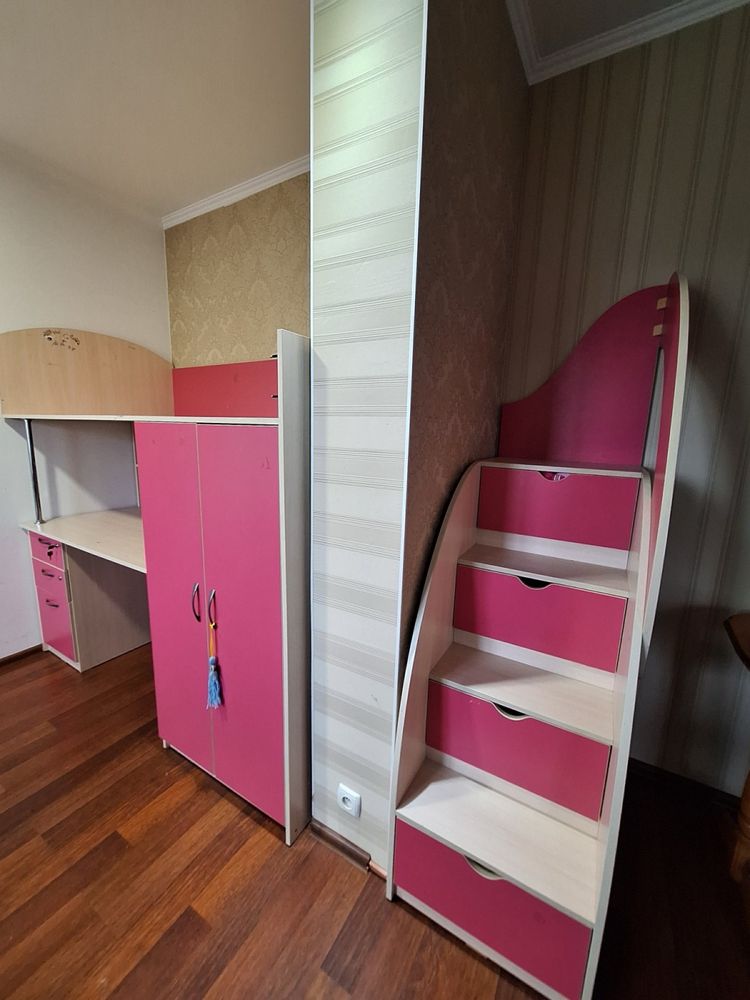 Кровать двух поверхова