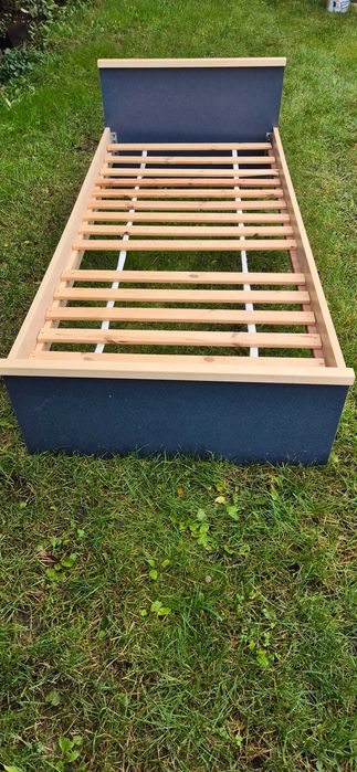 Łóżko szer. 90 cm