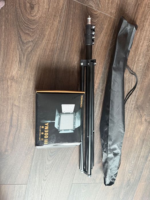 LED видеосвет Yongnuo YN-300
