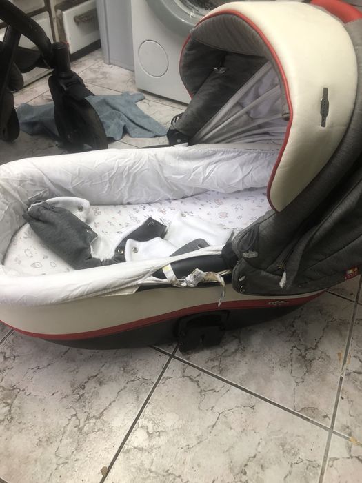 Wózek dziecięcy Adamex  Vicco 2 w 1. Kolor biało szary