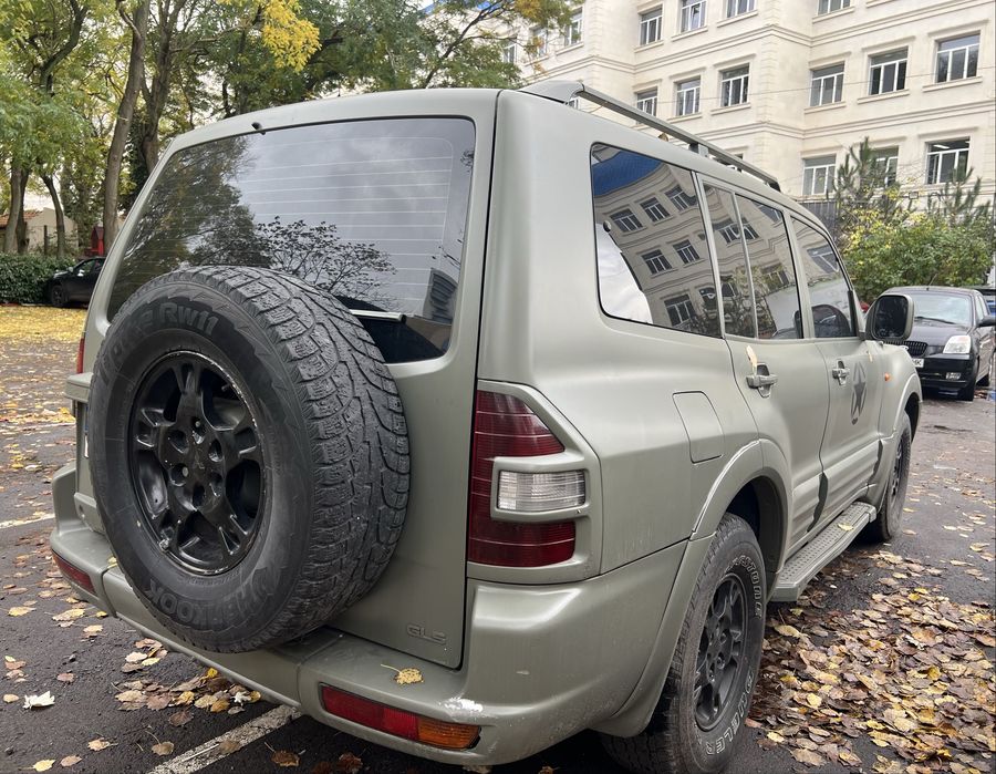 Міцубісі Паджеро,надійний джип,все працює.