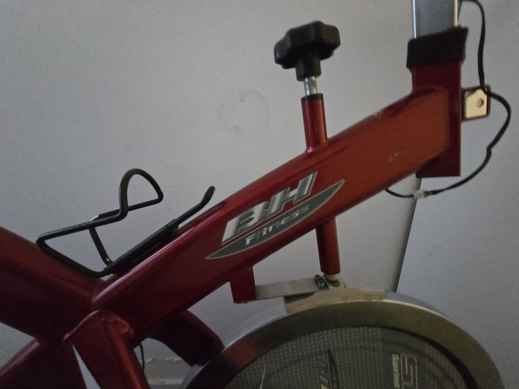 Bicicleta estática BH