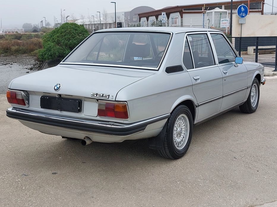 BMW 525i E12 1976