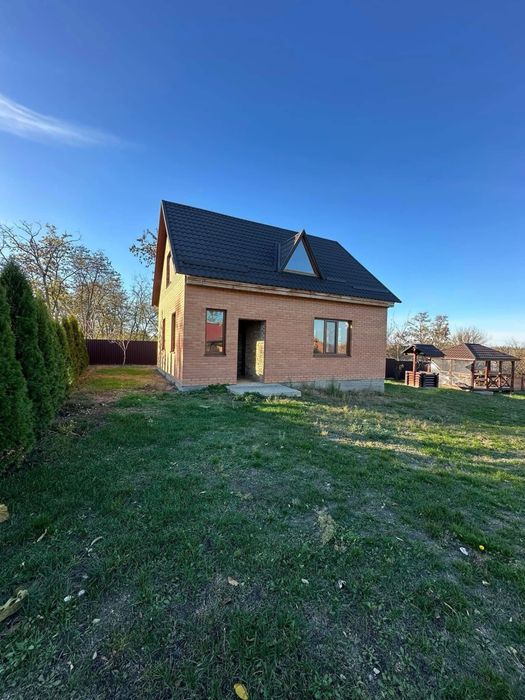 Тарасівка. Продаж будинку з виходом до водосховища