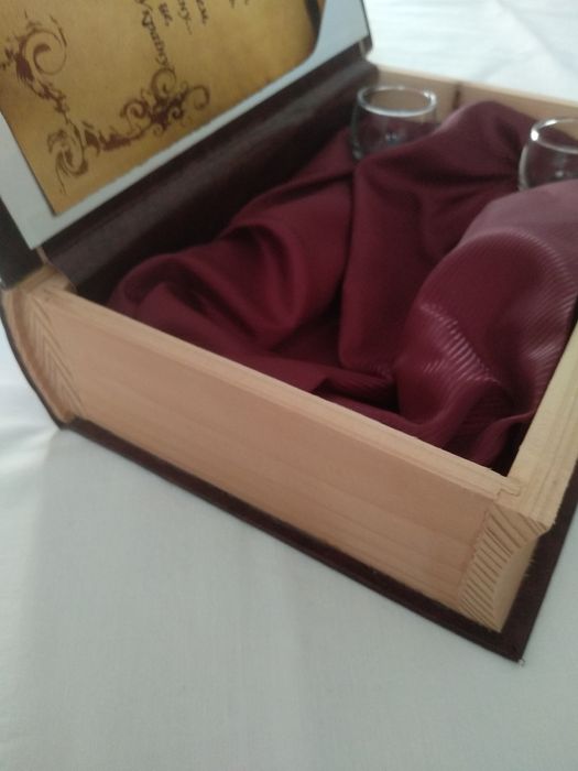 Подарунковий набір у вигляді книги