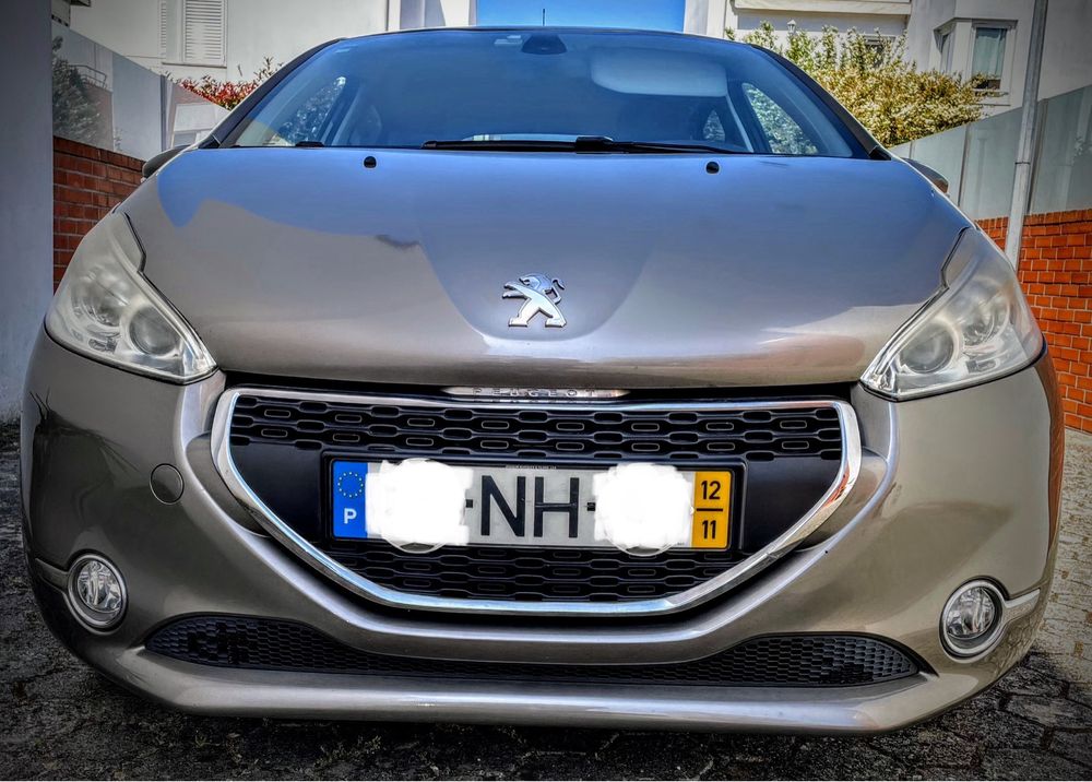Peugeot 208 1.2 VTi Active 2012