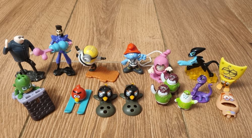 Игрушки из Киндер сюрпризов
