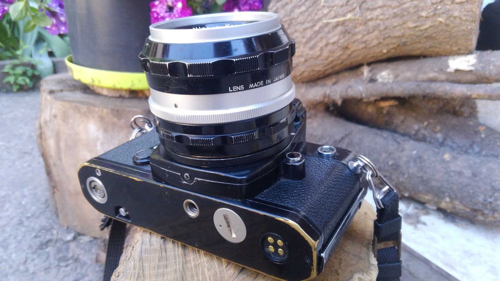 Nikon fe +  Nikkor 50mm 1.4