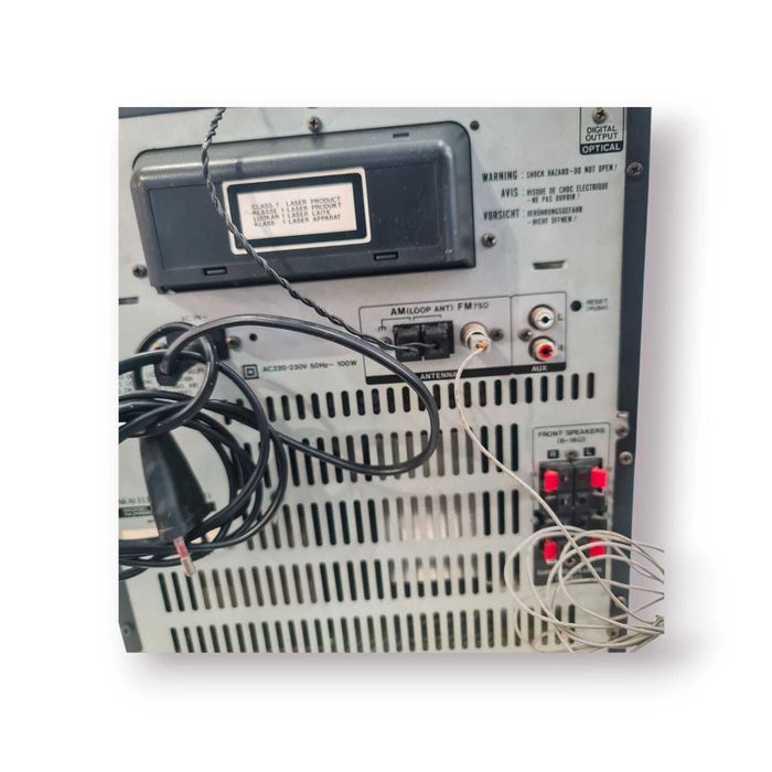 Sistema Hi-Fi Akai AC-5600 + Colunas AE-592 + Colunas SR-600 + Comando