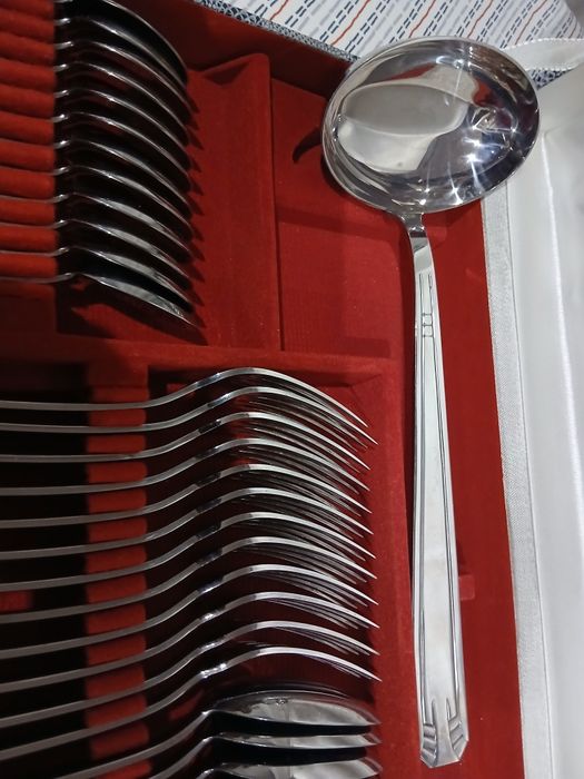 Lindo faqueiro no seu cofret