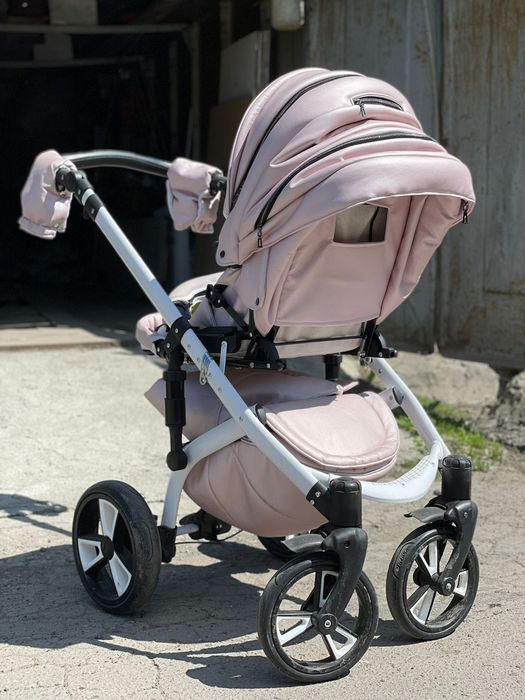 Коляска 2 в 1 люлька и летняя