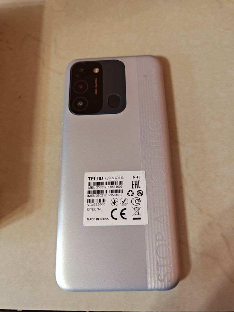 Techno Spark 8C (KG5N) під ремонт