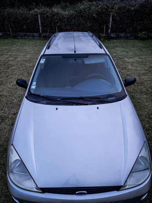 Ford Focus sw 1.4 ano 2000