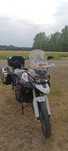 Triumph Tiger 800xc od motocyklisty